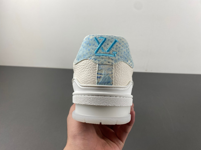 LV TRAINER SNEAKER LV-000559