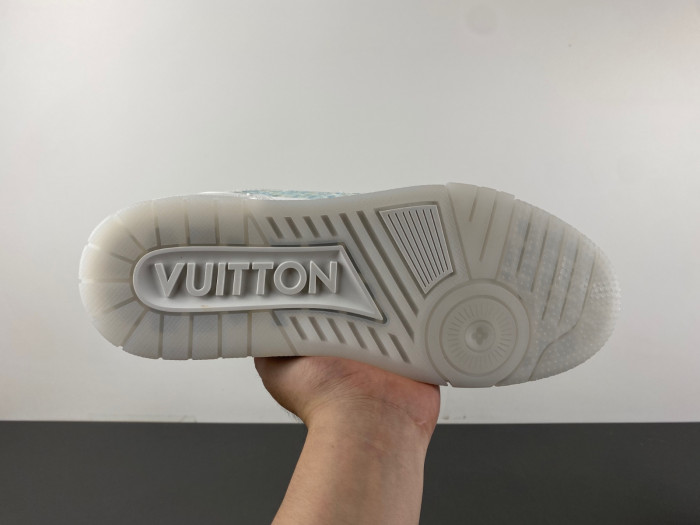 LV TRAINER SNEAKER LV-000559