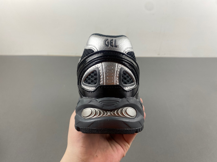 As*ic*s gel kahana tr v4 