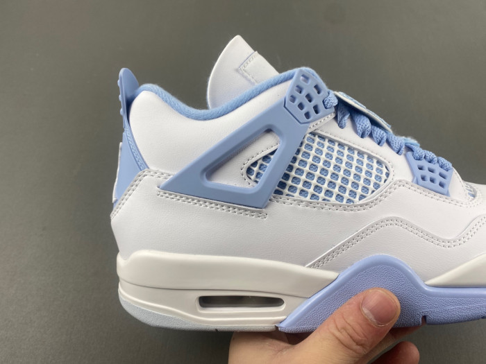 Wmns Air Jordan 4 Retro 