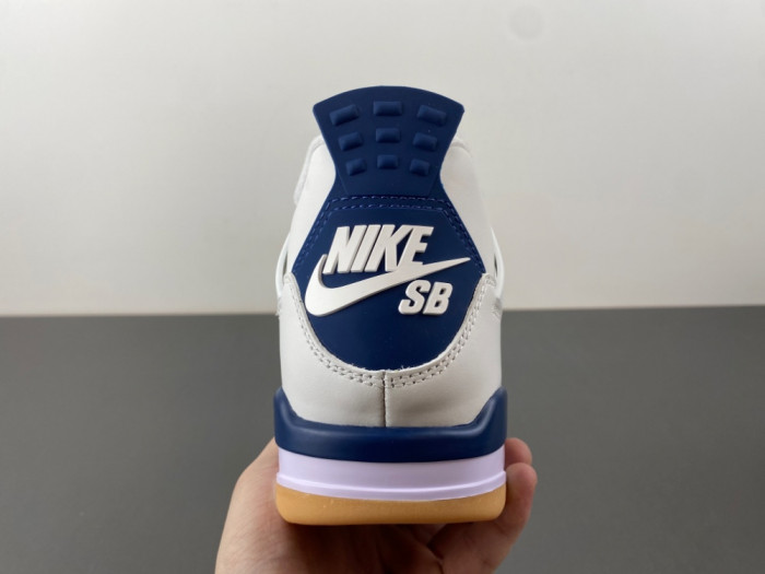 Nike SB x Air Jordan 4 Retro SP 
