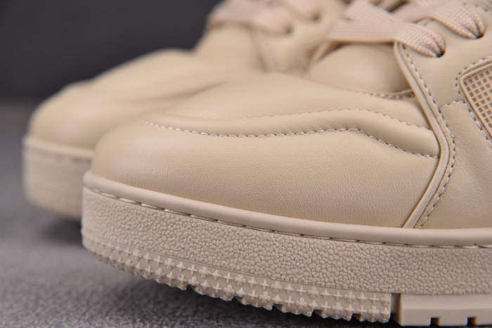 LV SNEAKER LV-000091