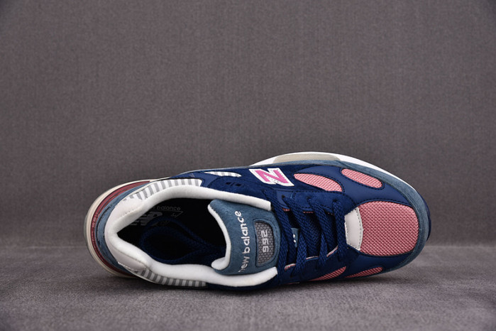 NEW BALANCE SNEAKER NB025