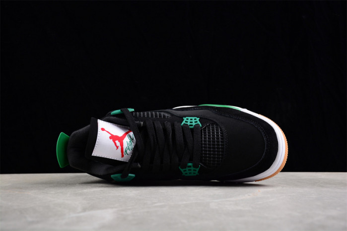 JORDAN 4 RETRO SB
