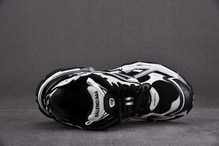 RUNNER SNEAKER RS017