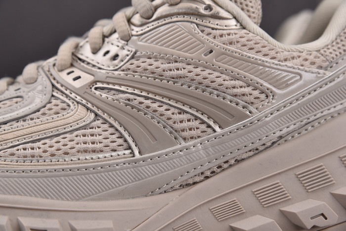 DEFENDER SNEAKER DS009