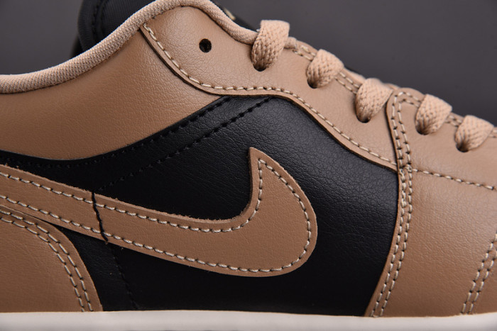 WMNS AIR JORDAN 1 LOW 