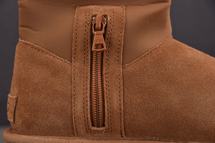 UGG Classic Dipper Boot