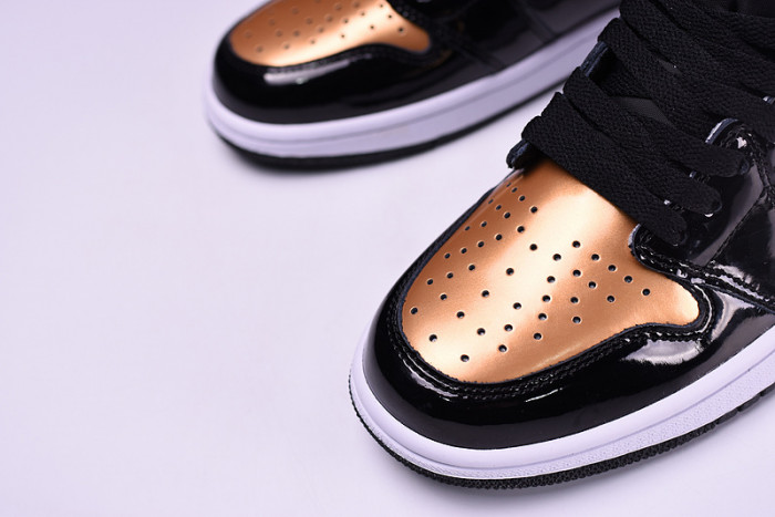 Air Jordan 1 Retro High Glod Toe Equality MENS AQ7474-001