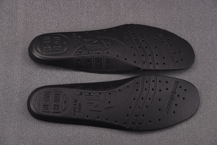 NEW BALANCE SNEAKER NB077