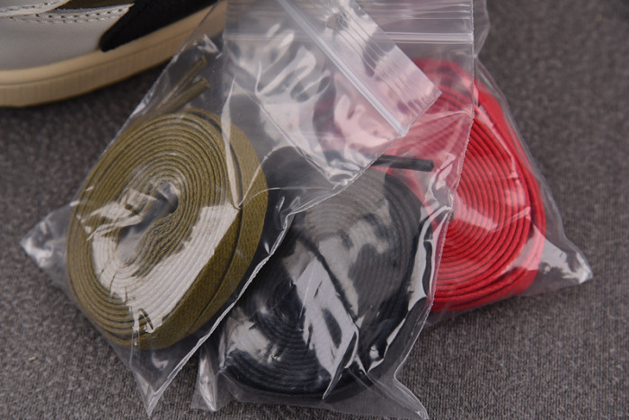 Travis Scott x Air Jordan 1 Low OG DM7866-200