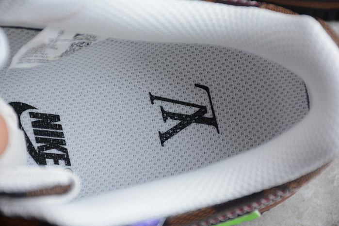 Nike Air Force 1 LV Low