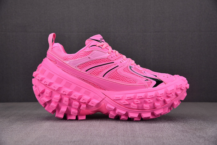 DEFENDER SNEAKER DS001