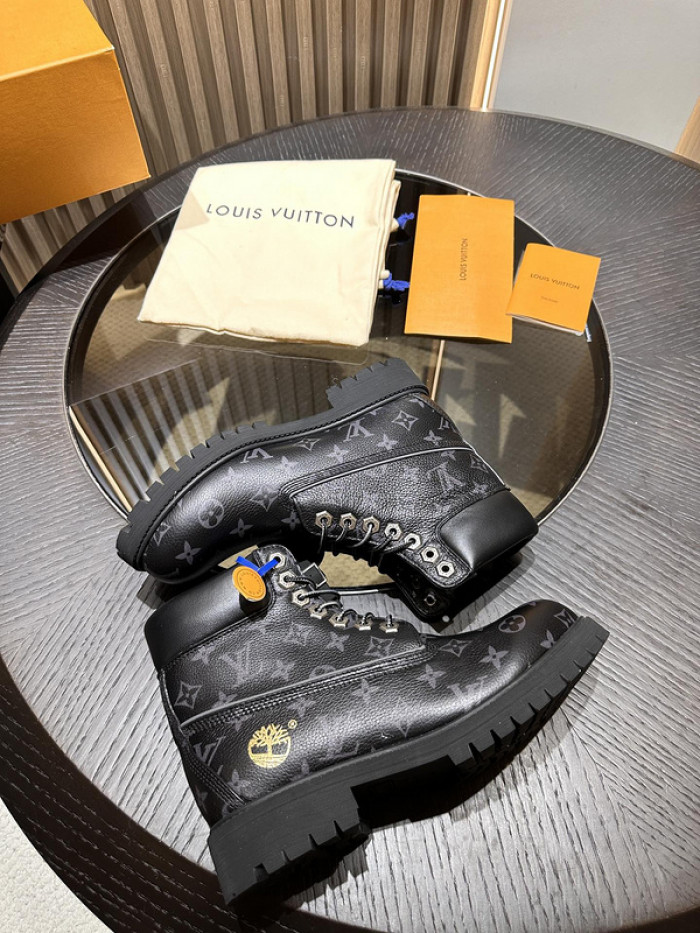 LV BOOTS L000018