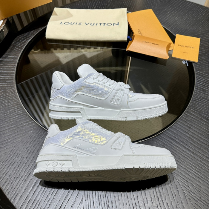 LV TRAINER SNEAKER LV-000583
