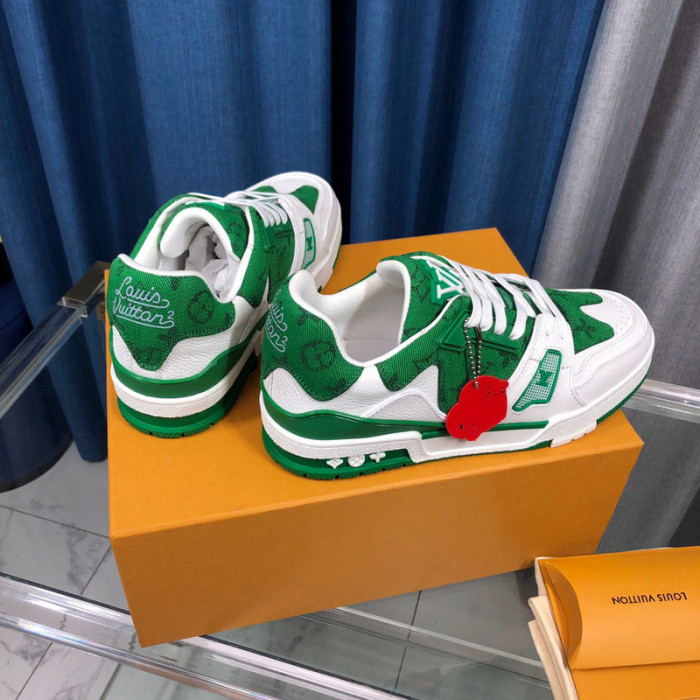 LV SNEAKER LV-000336