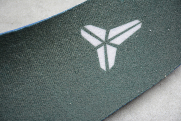 NIKE KOBE 4 PROTRO UNDEFEATED MILWAUKEE BUCKS CQ3869-301