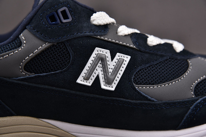 NEW BALANCE SNEAKER NB057
