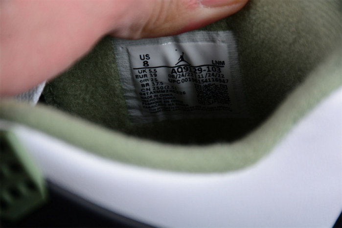 WMNS AIR JORDAN 4 RETRO 