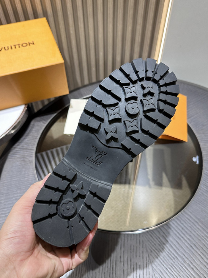 LV BOOTS L000016