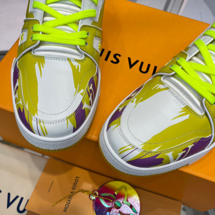 LV SNEAKER LV-000341