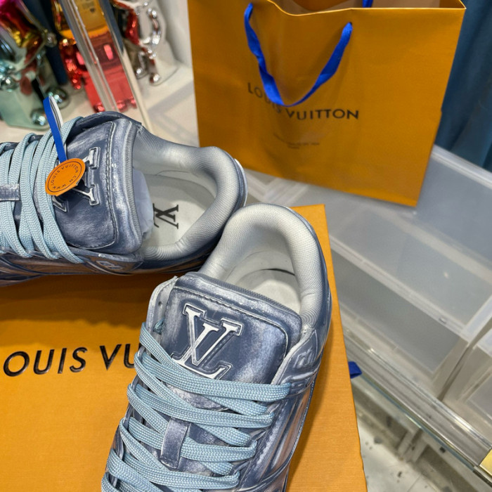 LV SNEAKER LV-000509