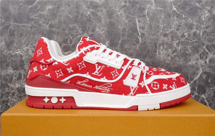 LV SNEAKER LV-000216