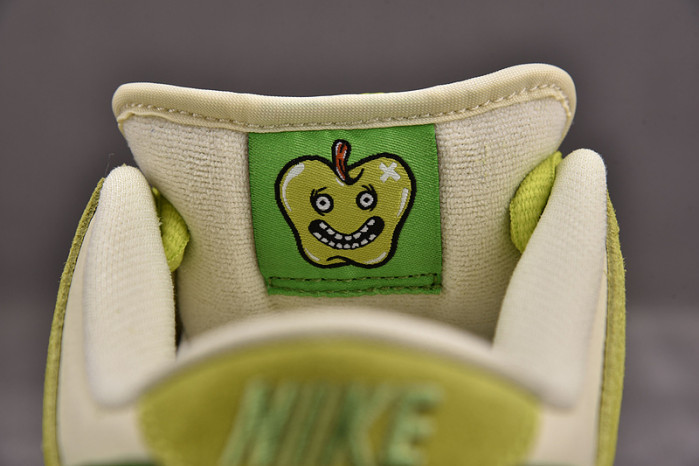 Nike SB Dunk Low Green Apple DM0807-300