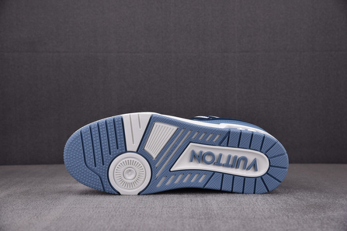 LV SNEAKER LV-000115