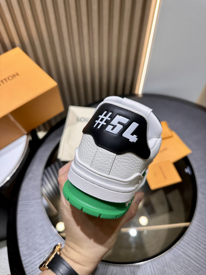 LV TRAINER SNEAKER LV-000563