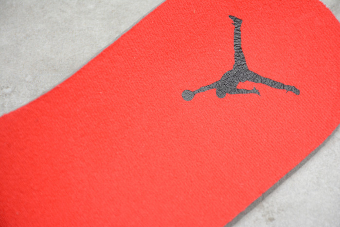 AIR JORDAN 5 RETRO "SATIN BRED" 136027-006