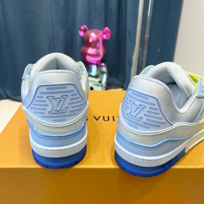 LV SNEAKER LV-000420