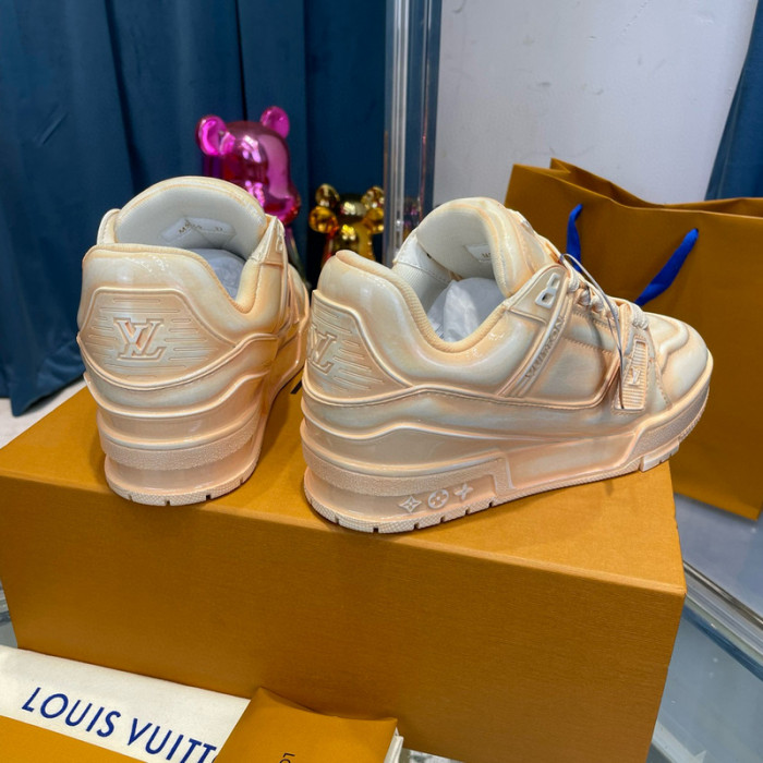 LV SNEAKER LV-000506
