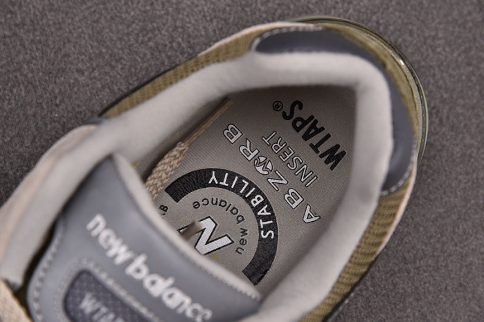 NEW BALANCE SNEAKER NB081