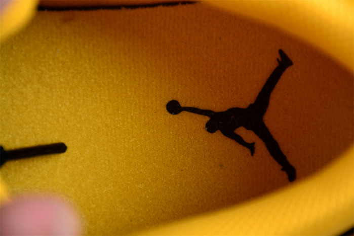 Air Jordan 1 Low “ Yellow Ochre” 553558-072