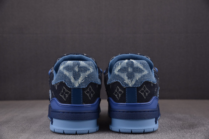 LV SNEAKER LV-000101