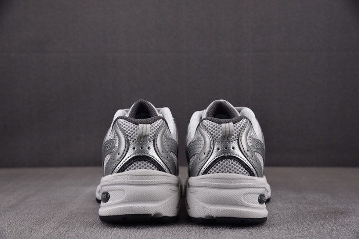 NEW BALANCE SNEAKER NB109