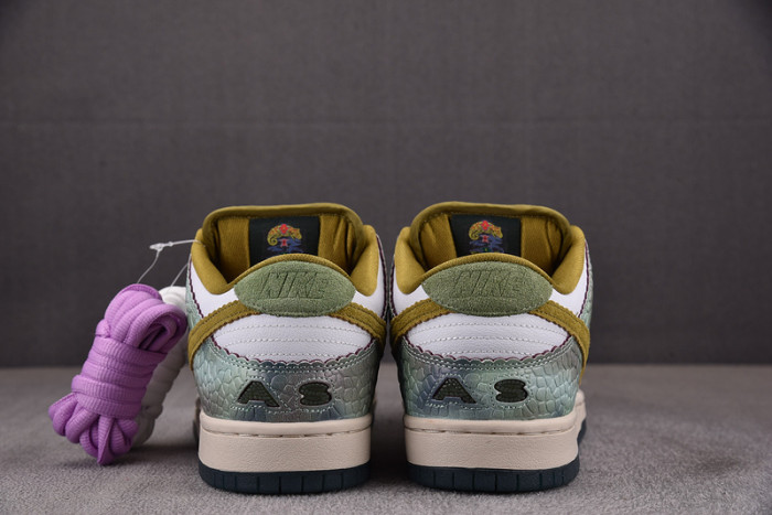 Alexis Sablone x Nike SB Dunk Low 