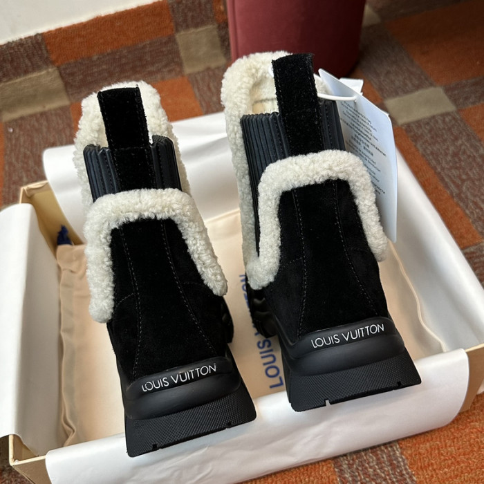 LV BOOTS L000033