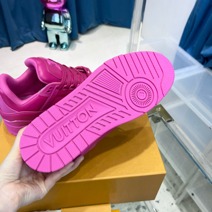 LV SNEAKER LV-000492