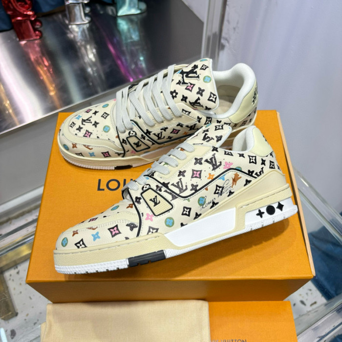 LV SNEAKER LV-000530
