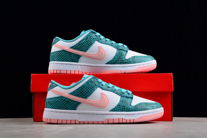 Nike Dunk SB Low "Snake Skin" DR8577-300