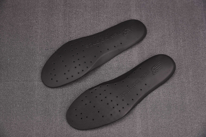 NEW BALANCE SNEAKER NB056