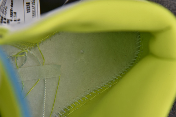 WMNS AIR JORDAN 1 MID 