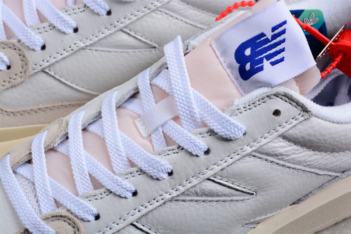 NEW BALANCE SNEAKER 009