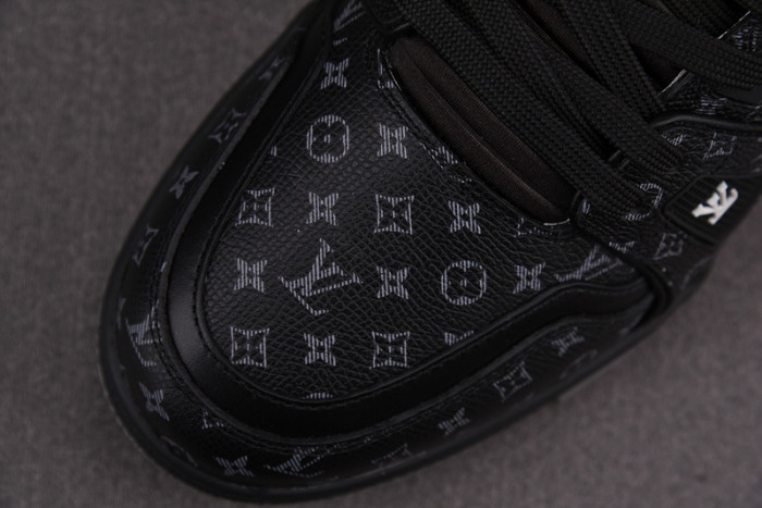 LV SNEAKER LV-000146