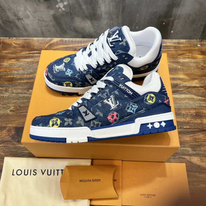 LV SNEAKER LV-000547