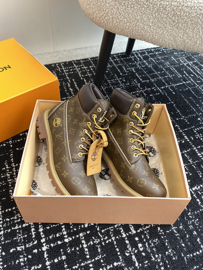LV BOOTS L000014