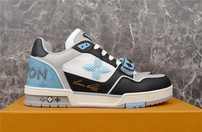 LV SNEAKER LV-000147