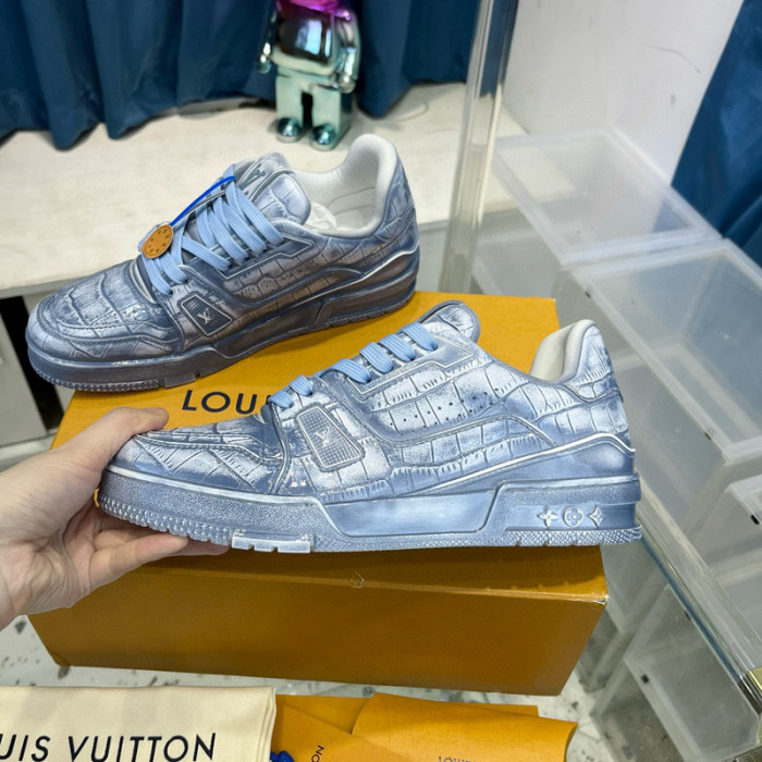 LV SNEAKER LV-000470
